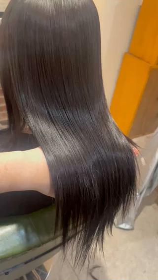 髪質改善縮毛矯正
うねり広がりパヤパヤが気になる方
絶対オススメのメニューになります！
初めての方皆さん感動されます！ 