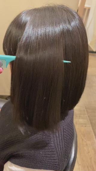 エステストレート

今は真っ直ぐの縮毛矯正より、自然な仕上がりで艶感のあるエステストレートがオススメです！

お手入れしにくい方などオススメです！ 