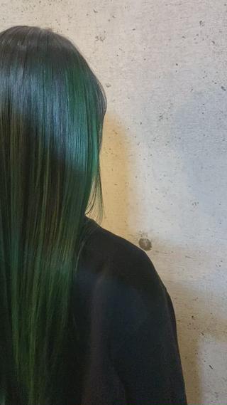 グリーンのバレイヤージュです 