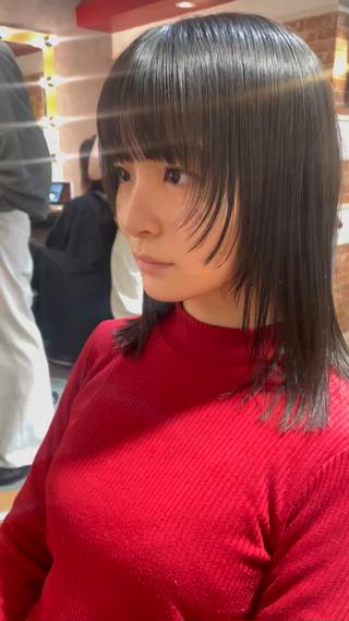 セミロング 🫧顔周りレイヤー/ ウルフ/縮毛/白倉のヘアスタイル