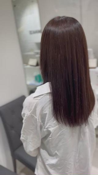 セミロング 巖本 真希のヘアスタイル