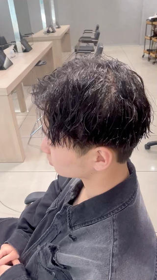 ツイストスパイラルパーマ
これから暑くなってくる時期にとても人気です♪
強さはご相談ください♪ 