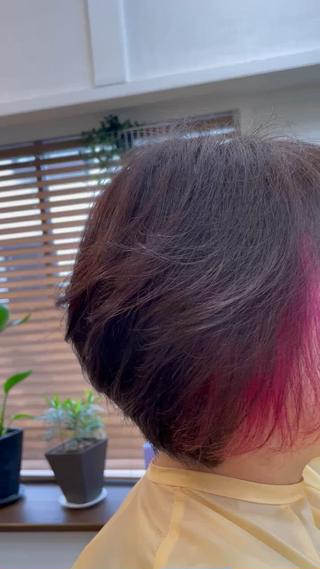 イヤリングカラー
ピンク 