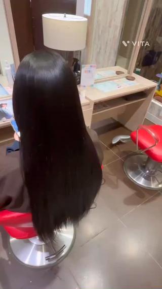 ロング 渡部 優衣のヘアスタイル