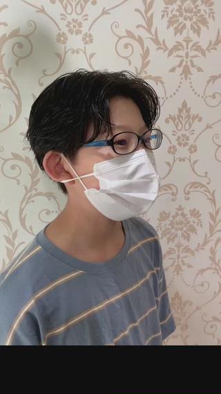 カルマパーマ

なりたいスタイルをいろんなパーマの組み合わせで似合わせます

メンズ特殊パーマやりこんでるからこそ、
１人１人にあったパーマをさせていただきます


そして波巻きパーマでもハードツイスパでも
追加料金なしでアシスタントに巻かせずに
似合わせを考えて巻きます！！ 