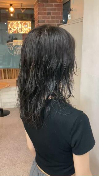 ミディアム カラー パーマ ウルフレイヤー エクステ/kokiのヘアスタイル