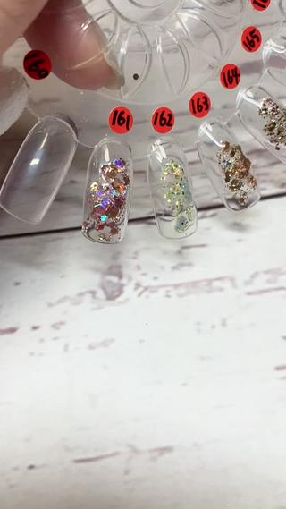 ネイル Crystal Nailのネイルデザイン