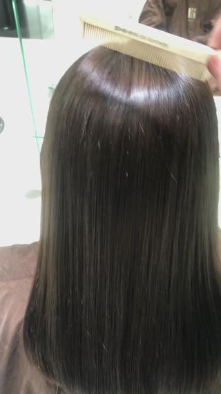 新髪質改善《プレミアムストレート》

圧倒的な艶と手触りが半永久的に手に入ります

色んな美容室で《髪質改善》と言う言葉を聞くことが多くなってきている今日この頃…

本物の《髪質改善》してみませんか？

やってみたい方や興味のある方は是非ご連絡下さい！！


こんな方におすすめです
︎繰り返しのカラーやブリーチで失われた艶髪を手に入れたい方
︎話題の髪質改善をやってみたいけど何がいいかわからない方
︎ダメージを気にして縮毛矯正をかけられない方
︎髪の広がりやパサつきが気になる方 