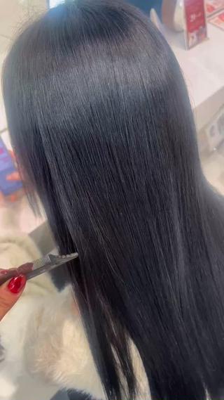 黒染めアメイジアカラー
┈┈┈┈┈┈┈┈┈┈
︎痛まずに黒染めしたい方︎︎︎︎︎︎
︎色持ちしたい方
におすすめです 