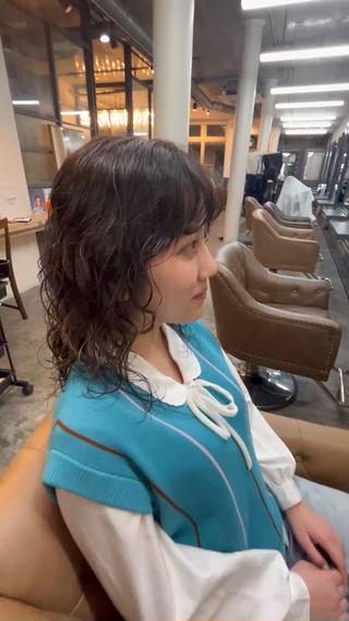 得意のミディアムレイヤーパーマです！！

ブリーチをされてる方はブリーチパーマをお選びください！ 