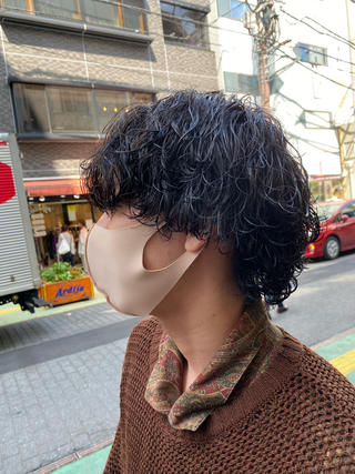 人気爆発中波巻きパーマ 