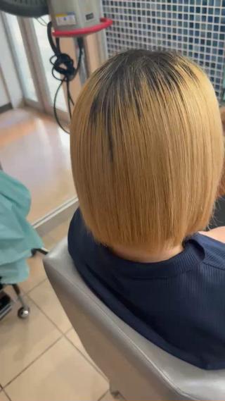 ブリーチ縮毛矯正
ハイトーンでも縮毛矯正できちゃいます！ 