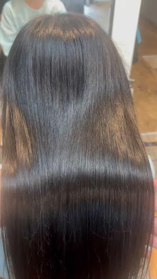 ロング ブルーJR高槻本店所属・10代20代指名No .1/艶髪カラー特化のヘアスタイル