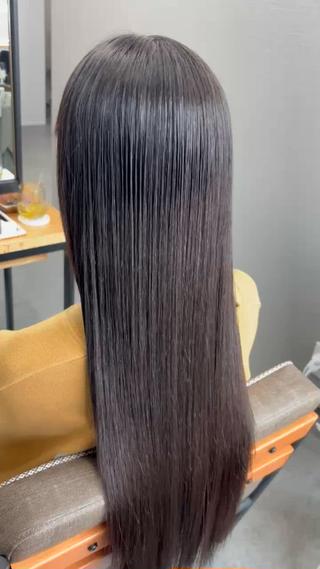 縮毛矯正×髪質改善トリートメント

乾かすだけでさらツヤ質感！ 