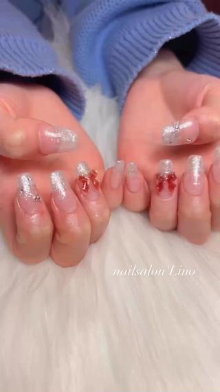 長さだし10本
ラメグラデーション
パーツ追加

キラキラ可愛いデザインにྀི‎ 