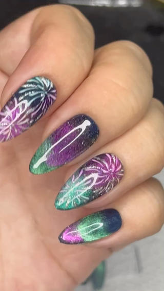 デザインネイル11000円 