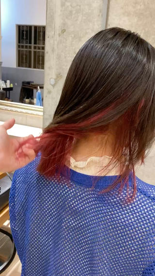 黒染め、ハイライト、ブリーチ二回履歴をムラ修正してレッドに