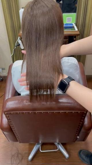 セミロング 由谷 祥伍のヘアスタイル