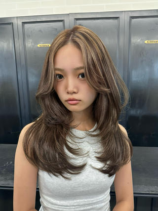 セミロング カラー 🕊️レイヤーカット 透明感カラー GOのヘアスタイル