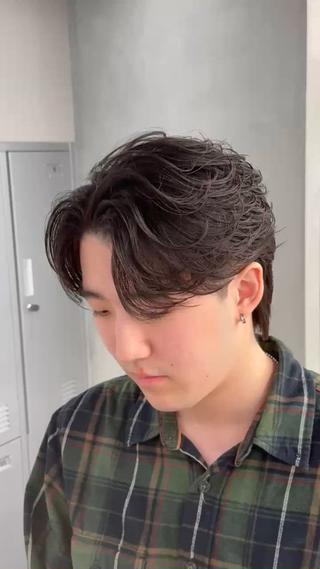 パーマ メンズ 松田 優斗のヘアスタイル