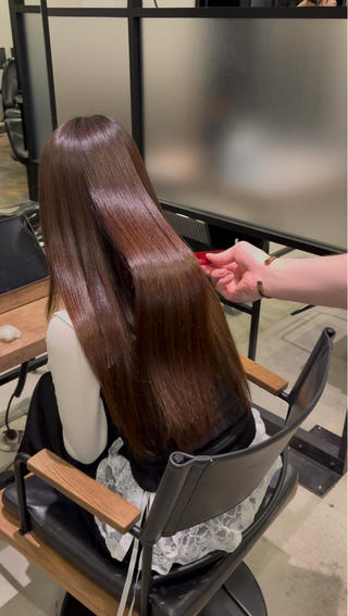 ロング CHESS所属・星 優南のヘアスタイル