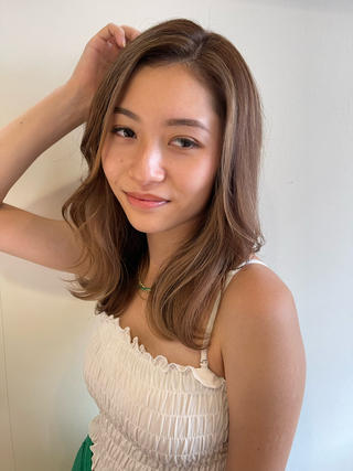 ハイライト　×  セミロング　× レイヤースタイル 