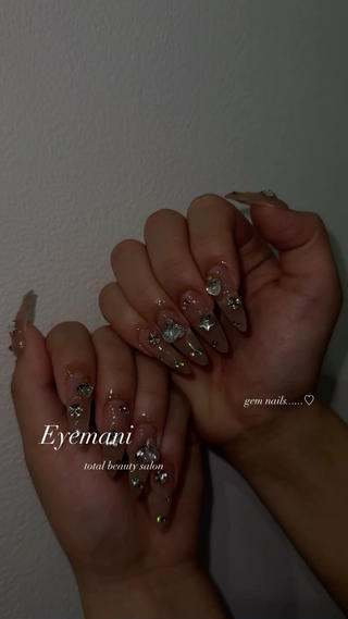 宝石ネイル

当店はお爪に優しいパラジェルベースを使っております 