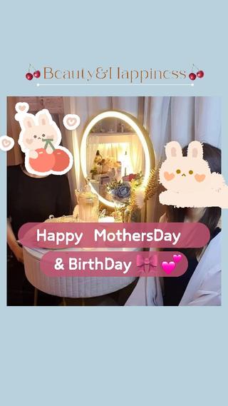 いつも当店にお越しいただいている大好きなお客様౨ৎ
「お母さんに母の日と誕生日に向けて
B&Hのギフトを渡したいです」とご相談をいただき(感動、、)
スペシャルギフト券をお作りしました

お越しいただいた当日、お母様が本当にお人柄が
すごく素敵で、、そしてとってもCUTEすぎて、、

今までとても家事育児お仕事に
自分のケアよりも家族優先に頑張ってきたお母様。
初めてのエステサロン、鏡を嬉しそうに眺めていらっしゃるお姿に
自分の母を初めて施術した日の事を思い出しました

こんな特別なお祝いをお任せ頂いた事が私の中でも
宝物な1日、思い出になりました 