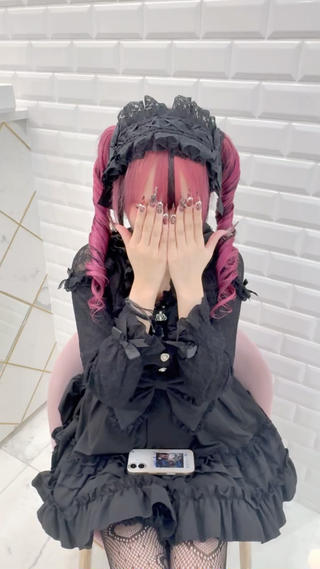 コロネツインにヘッドドレスで相性抜群！
ゴシックで可愛い雰囲気に 