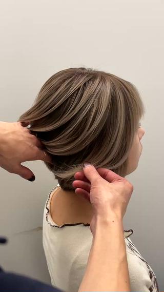 ボブ×シャドールーツ(フルブリーチして暗いところと明るいところを次のカラーで作ってます)