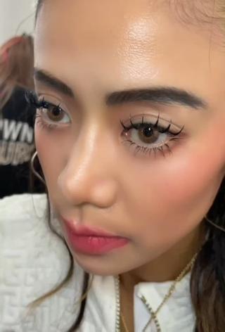 こちらはボリュームラッシュに、コーティングワンホン仕上げ️
ワンホンがお好みの方は無料でコーティング致します
使用コーティング、当サロンで販売しています
施術を受けられた方のみ
¥3,300→¥2,750 