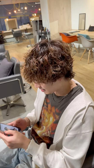 パーマ 川副/シャドウ/ 波巻き/メンズパーマのヘアスタイル