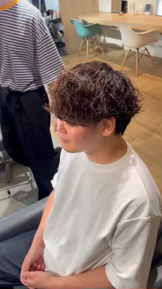 パーマ 川副/シャドウ/ 波巻き/メンズパーマのヘアスタイル