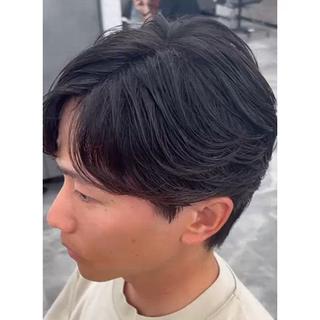 韓国風毛流れパーマ 