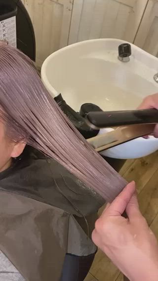 ハイトーンカラー/デザインカラー/インナーカラー/ハイライトカラー/髪質改善
丸みショート/ベージュ/ひし形シルエット/黒髪/斜めバング/小顔/20代/30代/40代/外ハネボ
ブ/アッシュブラウン/ネオウルフ/毛先パーマ/ことりベージュ/マニッシュ/ネイビーカラー/ワンサイドショート/耳かけ/厚めバング/簡単スタイリング/ナチュラルボブ

＃すべてのヘアカラー
＃クオルシアカラー
＃ブルーブラック
＃アッシュ
＃ハイトーンカラー 