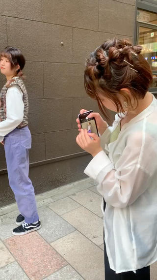 ショートヘアのヘアアレンジです
デート前やちょっとオシャレしたい日、
結婚式のお呼ばれや成人式など
ヘアセットしたい方はぜひご相談ください！！
 