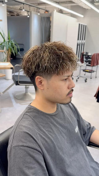 ショート カラー パーマ メンズ 安藤 晴大のヘアスタイル