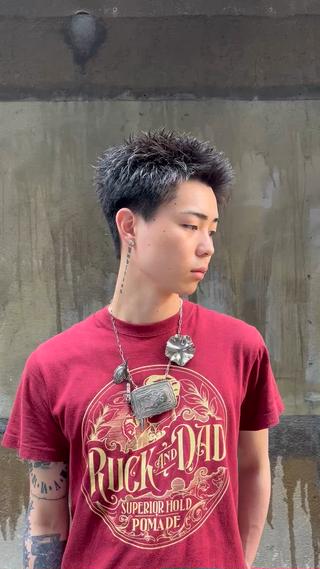 刈り上げスパイキーショート
短めもめちゃめちゃおすすめです！！ 