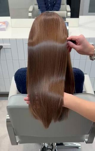 乾かすだけでまとまる艶髪

縮毛矯正＋3stepトリートメント 