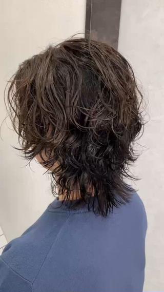 
【広島市中区紙屋町】
パーマで“老け見え”したくない30代へ。
Legareの「髪質改善パーマ」

30代からは髪質が変わり、朝のスタイリングやダメージが気になりませんか？
Legareはお客様を綺麗にする事で自信を持って喜んでいただく事をモットーに、お客様1人1人のお悩み、普段のスタイリング、髪質にあったお手入れ方法やスタイルをご案内する為に、カウンセリングを大事にしております！

そんなlegareのスタイルをお仕上がり写真とおすすめです♪
#垢抜けヘア #イメチェン #広島美容室 #紙屋町 #legare#髪質改善パーマ#パーマが上手#レイヤーパーマ#ウルフパーマ#レイヤー 