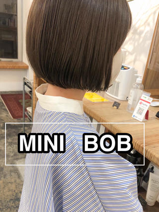 お客様一人一人の髪や骨格に合わせてカットしています。
カットだけでデザインできる方、髪質によってストレートパーマもオススメです!