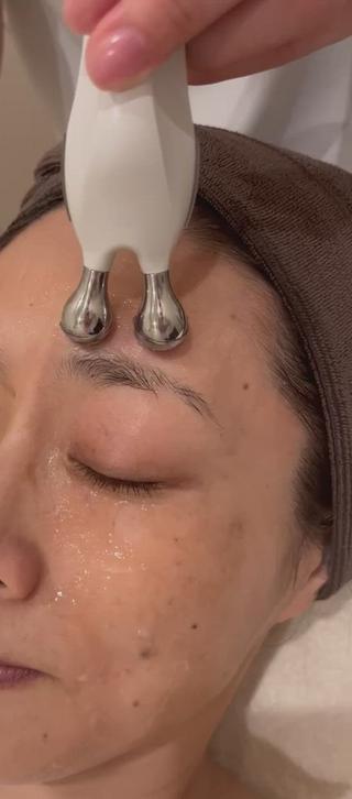 お顔の筋肉運動EMSです
一度で劇的にお顔がスッキリ
おシワも薄く、かなりリフトアップしますよ
ぜひ一度お試しを 