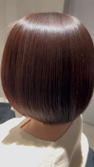 縮毛矯正
乾かしただけで自然な丸みに 