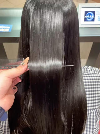 プレミアム髪質改善

髪質に合わせて薬剤をお作りするため扱いやすい髪の毛へ導いてくれます!
カラー､パーマ、ブリーチをした髪の毛全てできます！

︎あまりにも履歴が複雑な方､髪の毛の体力がない方は､施術をお断りする場合があります｡
その際はトリートメントに変更をさせて頂きます

何を選べばいいか分からない方はDMやメッセージからお願いします 