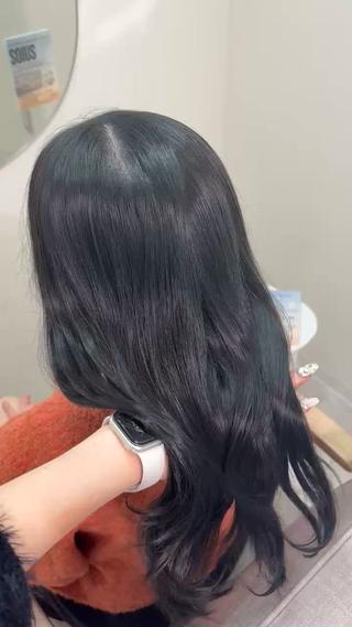 ミディアム newi広島／ Ririのヘアスタイル