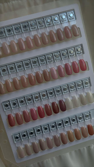ワンホン、ちゅるちゅるネイルには欠かせない
スキンカラー𓍯 𓂃 𓈒𓏸
多数取り揃えております
同じ色に見えても少しずつ違うんです
お肌にぴったり合うカラーが絶対見つかります⸝⸝꙳
塗り比べて決めてもみても大丈夫です 