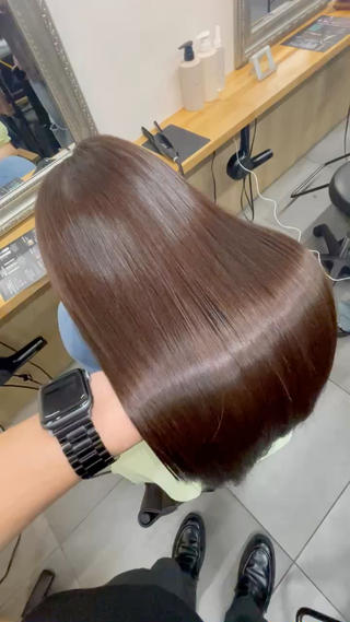 ケラチントリートメントで髪を綺麗にケアしませんか！
1ヶ月程このツヤツヤが持続します！ 