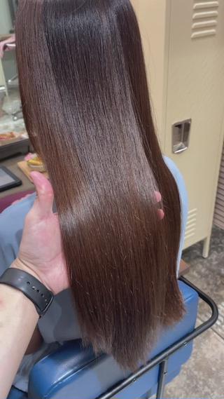 髪質改善は任せてください

おさまりの良い髪は人生変えますよ
︎朝のスタイリング大変じゃないですか？
︎膨らんでおさまり悪くなってないですか？
︎過去に矯正失敗されたことありますか？
︎髪のダメージで髪質改善できないと思ってませんか？
︎シャキーンってなると思ってませんか？
・
まずはご相談下さい♪思ってる以上に楽になれると思いますよ
・
他にもデザインカラー系も承ってます
ご質問でも気軽に連絡下さいね(^^)v 