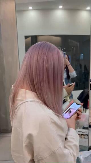 セミロング 透け感カラー 顔周り/neneのヘアスタイル