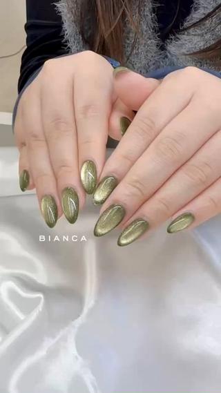 ネイル ネイルサロンビアンカ 大宮店長 モリサワのネイルデザイン